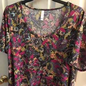 Lularoe xl perfect tee NWOT.
